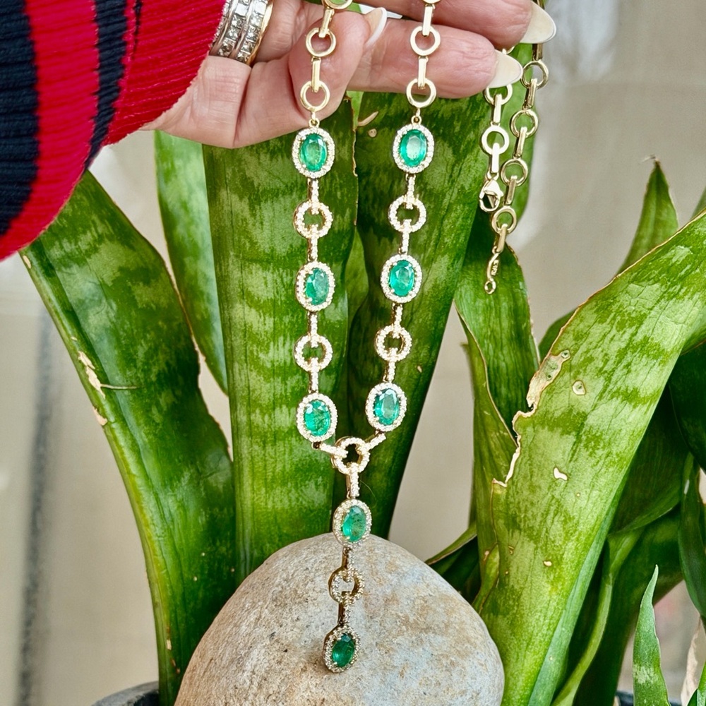 Effy 14 karat gold 8 carats emerald and diamond Necklace - Picture 5 of 15